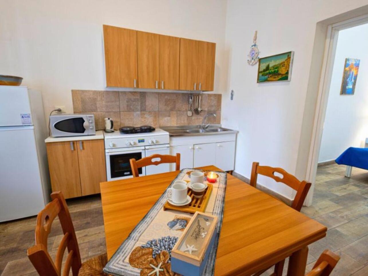Lovely Apartment In Palermo-Sferracavallo Exteriör bild